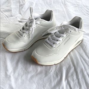 Sketchers White Air-Cooled Memory Foam Sneakers